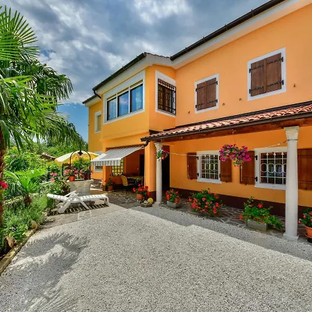 Karolina By Interhome Opric