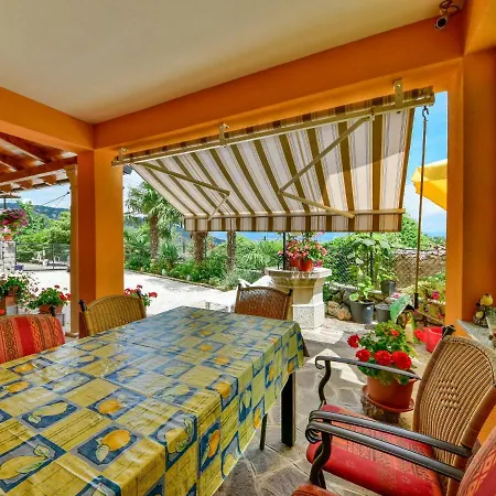 アパート Karolina By Interhome Opric