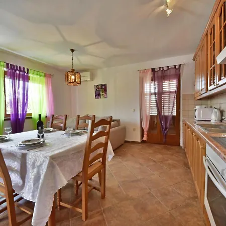 Karolina By Interhome Opric