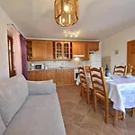 Karolina By Interhome Apartman Opric