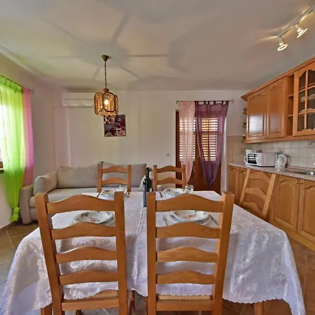 Apartment Karolina By Interhome Opric