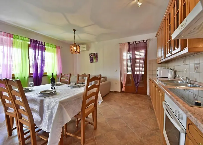 Karolina By Interhome Opric